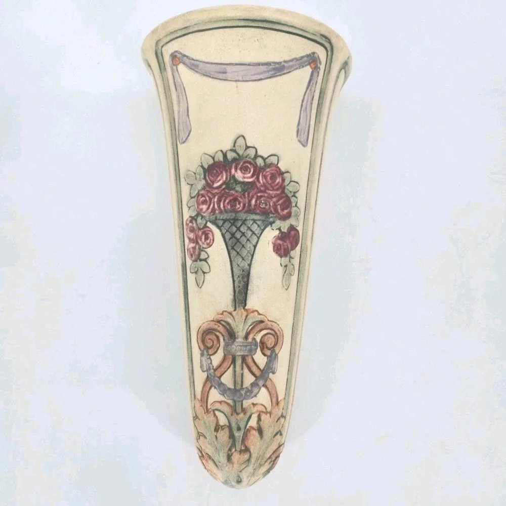 Weller Roma Wall Pocket Vase 10